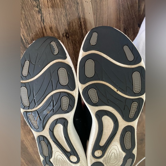 Lululemon Athletica Black Sneakers with Breathable Mesh - Picture 7 of 16